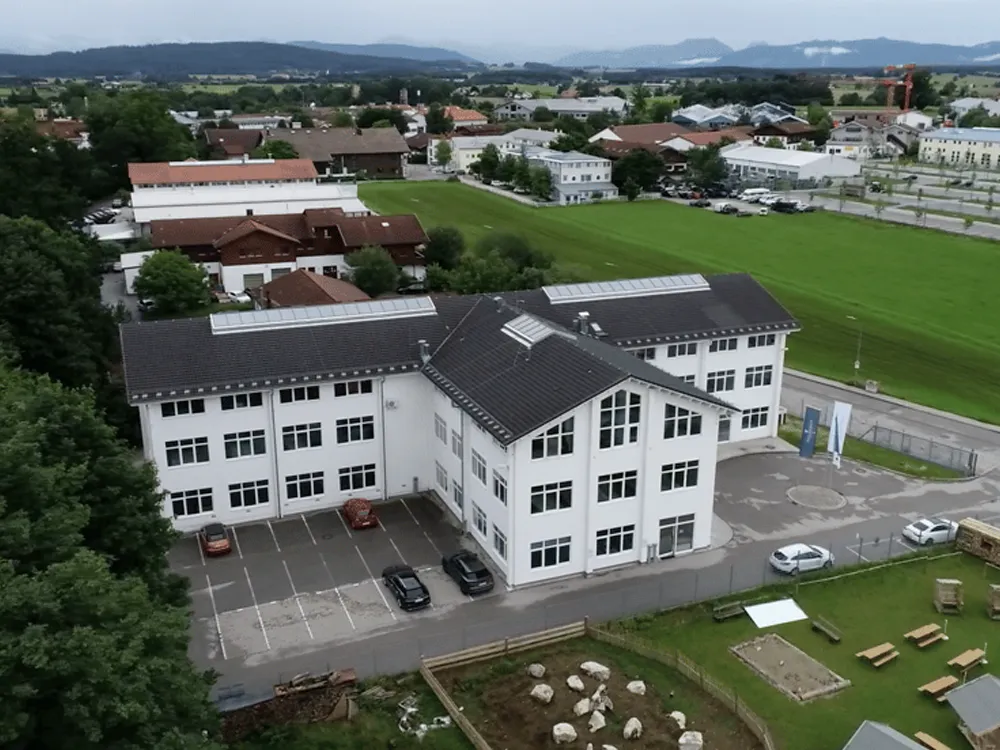 Entwicklung einer 3.300 qm großen Büroimmobilie in Holzkirchen bei München
